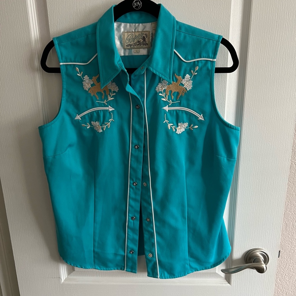 Roper Sleeveless Snap Button Up